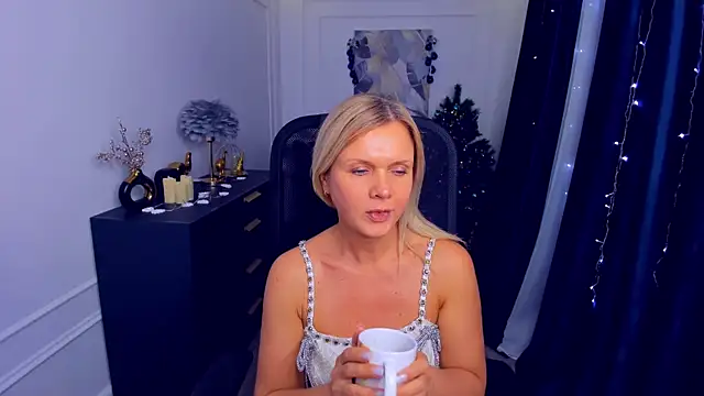 AgathaKlouin's cam snapshot