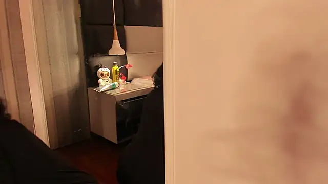 yiyisandoval's cam snapshot