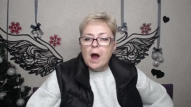 EmiliaGree's cam snapshot