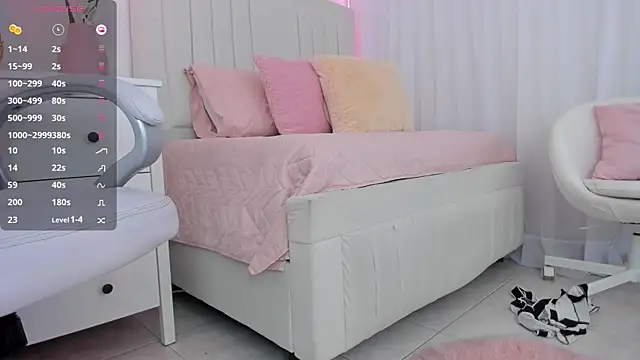 ami_sweet18's cam snapshot