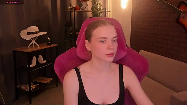 BellaHaadiid's cam snapshot