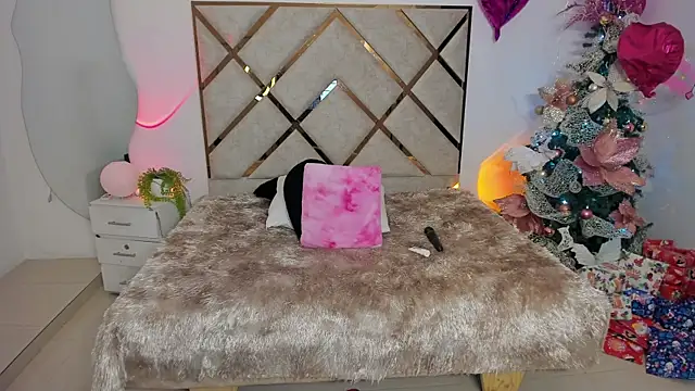 queenie_staar's cam snapshot