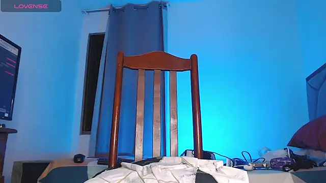 Logan_cocky live sex cam