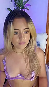 MaryMoon_'s cam snapshot