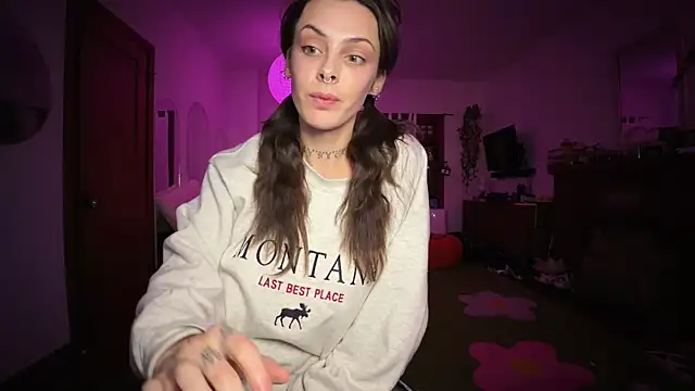 GennaJames live sex cam