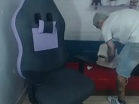 Boy_tatto77 live sex cam