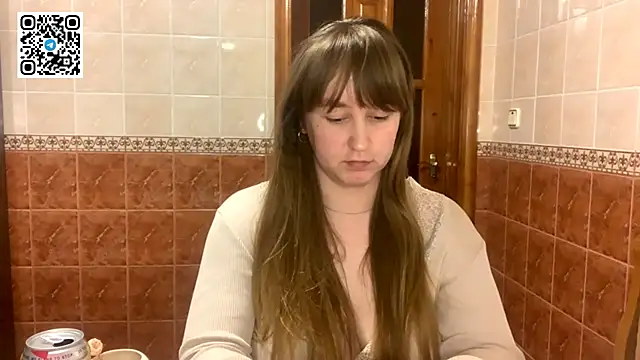 MaroonMoon_'s cam snapshot