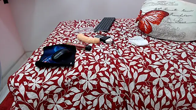 evaleribigtits18's cam snapshot