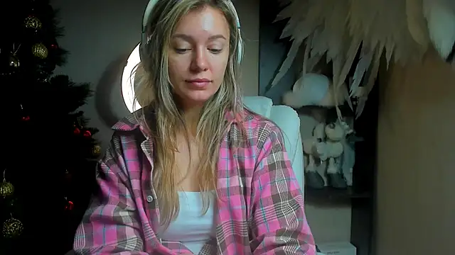 foxy_blond's cam snapshot