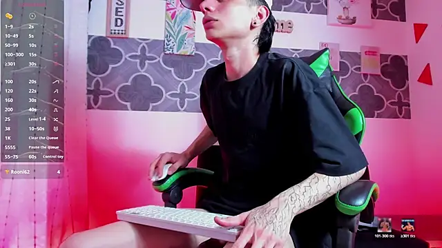 Skinny_batman's cam snapshot