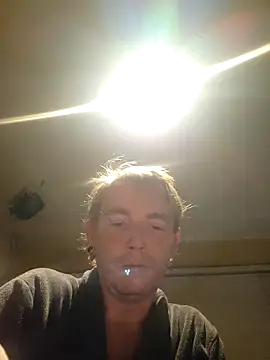 piercingpik's cam snapshot