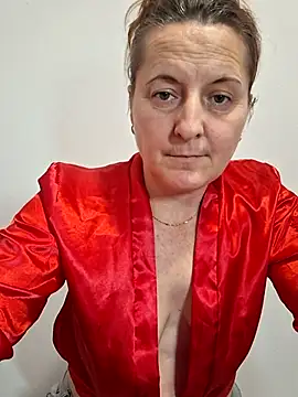 Sweet-milf-'s cam snapshot