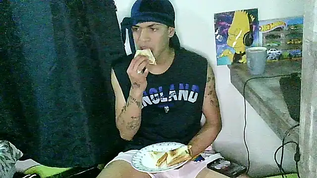 Glen_connor_11's cam snapshot