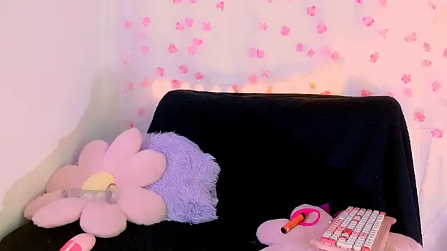 AuroraHans1's cam snapshot