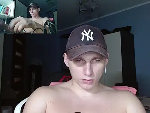 Poliglotjoe1 live sex cam