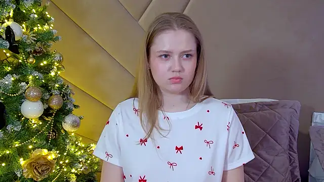 SelinSwarovski's cam snapshot