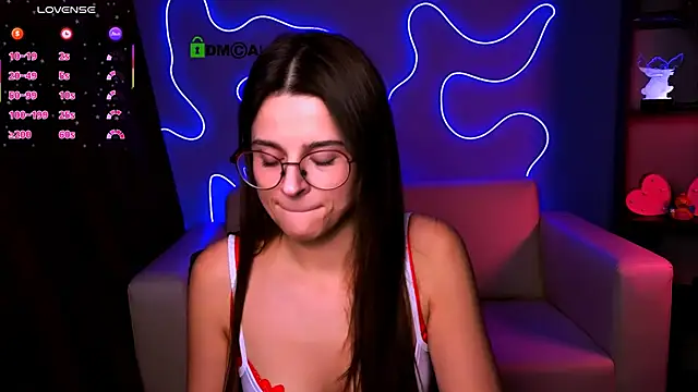 berry_alma's cam snapshot