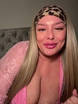 naughtychelseaxox's cam snapshot