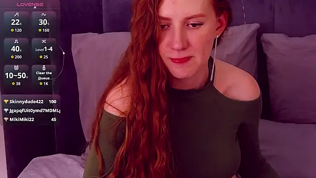 SaraMoor's cam snapshot