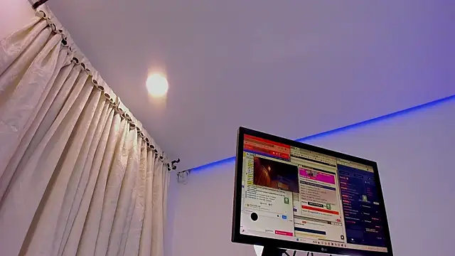 eva_rain_'s cam snapshot