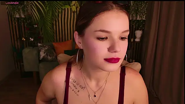 KellyHayden's cam snapshot