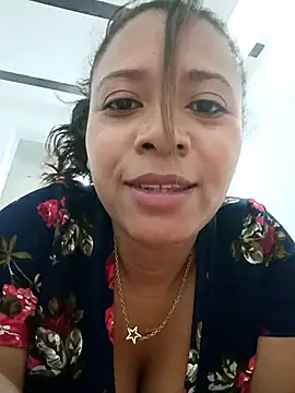 cindy_damm's cam snapshot