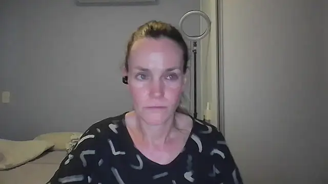 Annylove1's cam snapshot