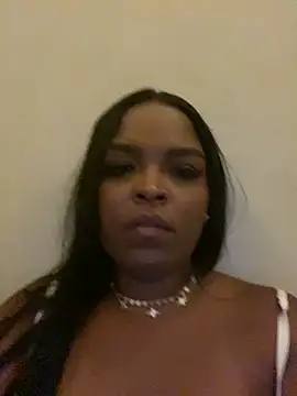 larah_sex's cam snapshot