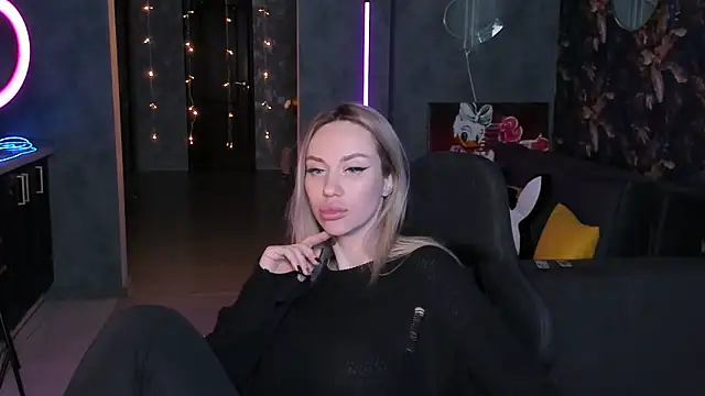 Blckmirrorr's cam snapshot