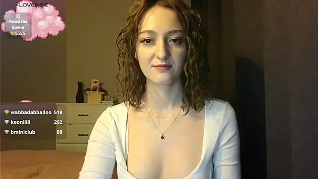 white_liillyy's cam snapshot