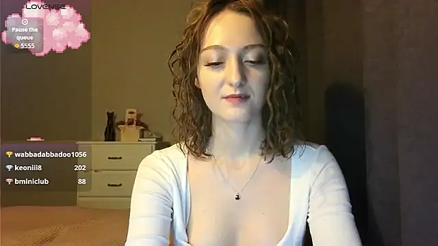 white_liillyy's cam snapshot