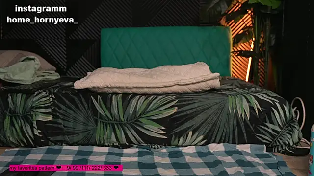 home_horny_eva's cam snapshot