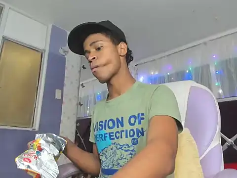 Santy_bigcock_01 live sex cam