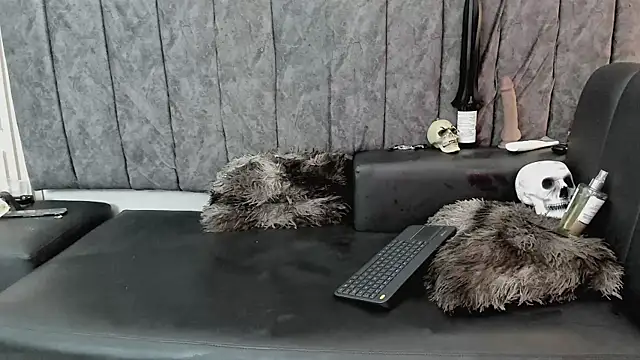 Rowan_Mills's cam snapshot