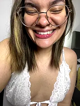 Zyrella's cam snapshot