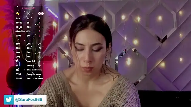 Sara_Foxx1's cam snapshot