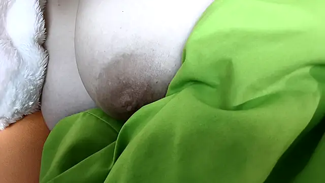 AngelwithEcup live sex cam