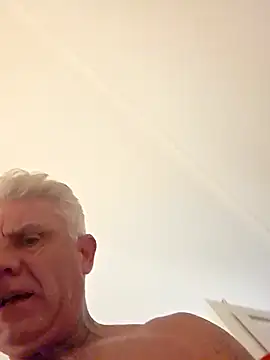 Handsolo_porn's cam snapshot