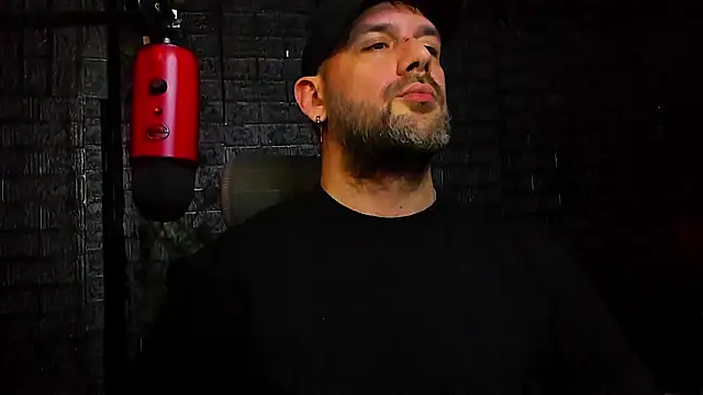 LexHardy's cam snapshot