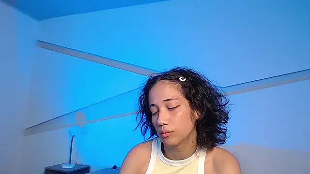 hot_little_bunny's cam snapshot