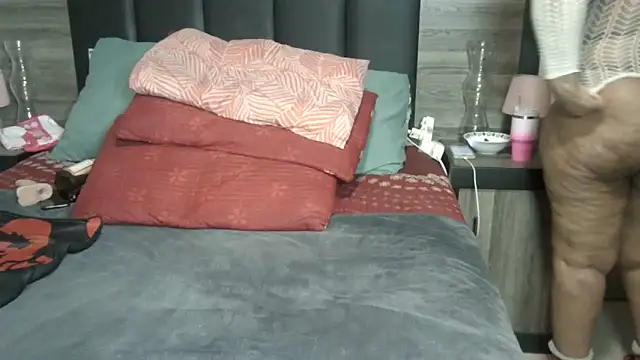 BigButt-MomJ75 live sex cam