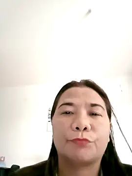 Yverycat live sex cam