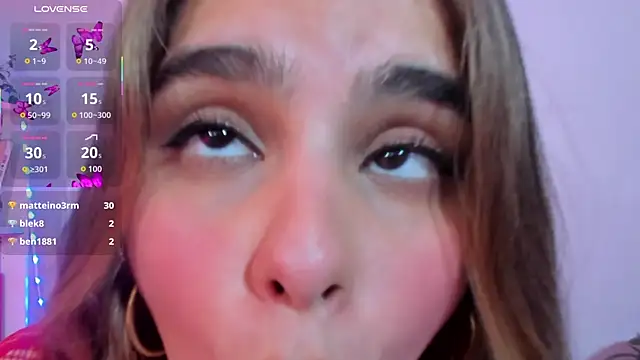 crisbell_lopez's cam snapshot