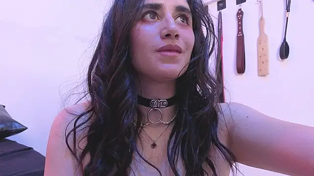 elowen_halley1's cam snapshot