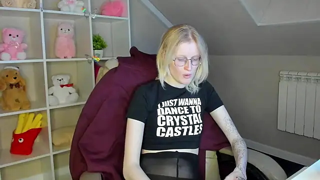 ElizabethHarpper's cam snapshot