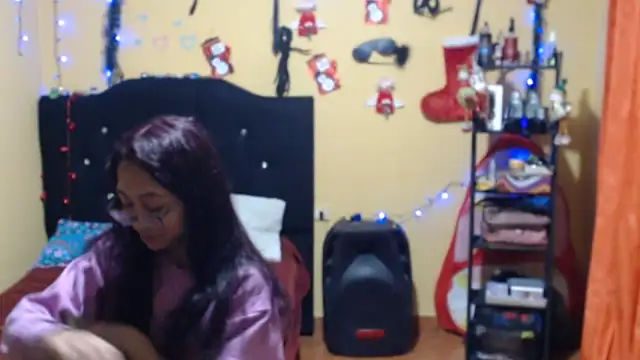 Violet_And_Smith's cam snapshot