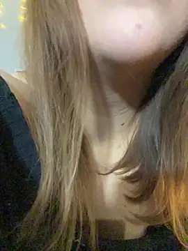 AliceAlicee's cam snapshot