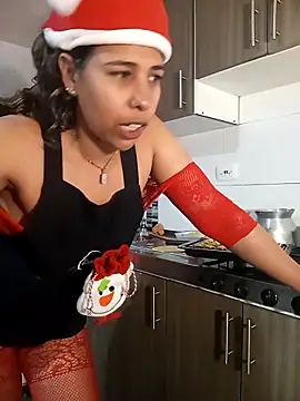 IVONNE_COLLINS33's cam snapshot