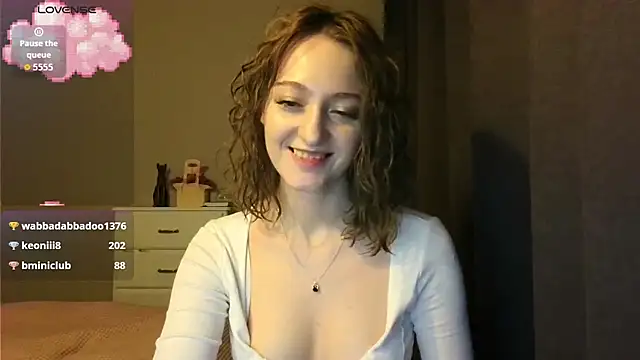 white_liillyy's cam snapshot