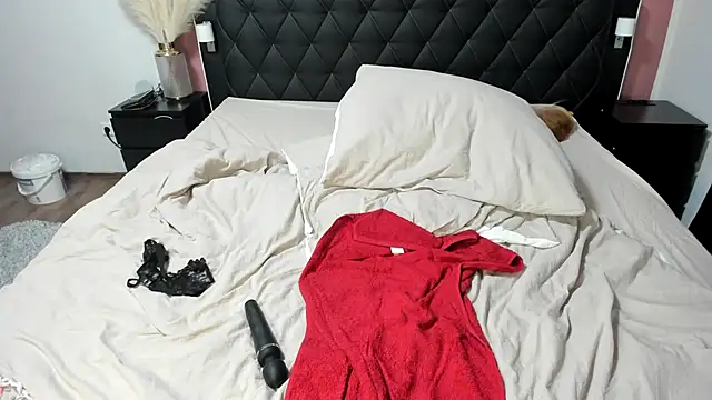 Melina_Diamond's cam snapshot